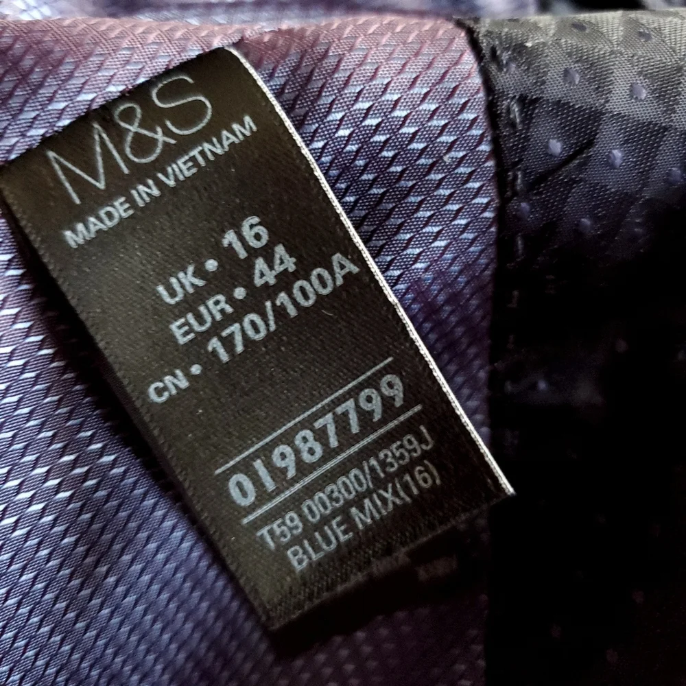 Marks & Spencer Women's Tailored Fit One Button Blue Blazer Size 12 - Picture 11 of 17